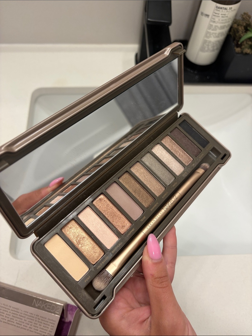 Urban Decay Naked2 Eyeshadow Palette - Picture 4 of 4